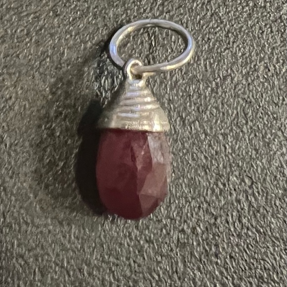Genuine real Ruby: Sterling silver Ruby pendant - Picture 3 of 5